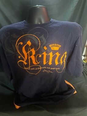 Navy Men's Tee with Orange 'King' Script-Sean John early 2000’s-size XL-#566